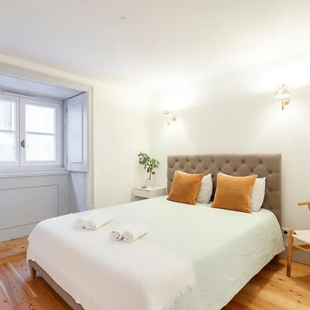 Affittacamere In Cozy In Chiado In Shared House Lisbona
