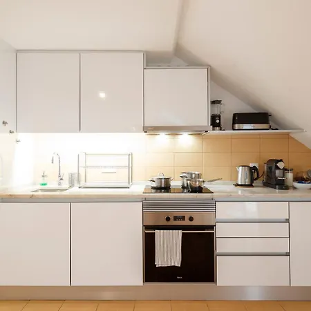 In Cozy In Chiado In Shared House