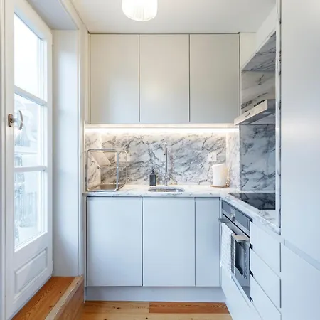 招待所 In Cozy In Chiado In Shared House