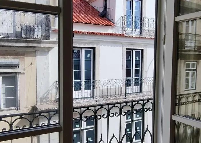 In Cozy In Chiado In Shared House Konukevi