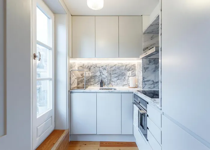 Konukevi In Cozy In Chiado In Shared House