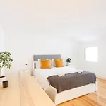 In Cozy In Chiado In Shared House Гостевой дом Лиссабон