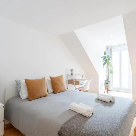In Cozy In Chiado In Shared House Lizbona