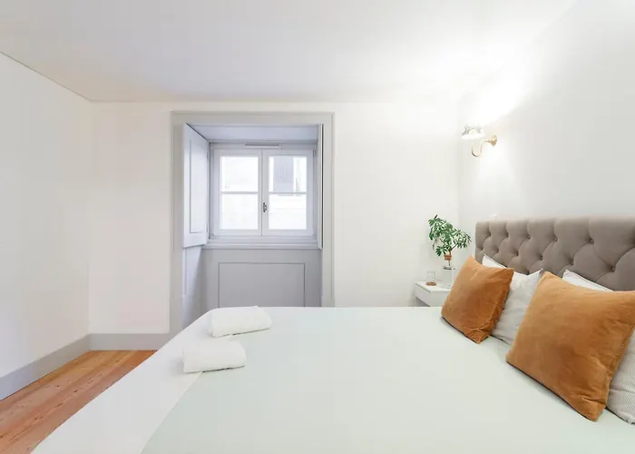 In Cozy In Chiado In Shared House Lisboa